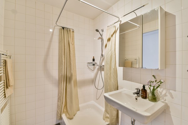 Medium property photo - Van Oldenbarneveldtstraat 52M, 1052 KC Amsterdam